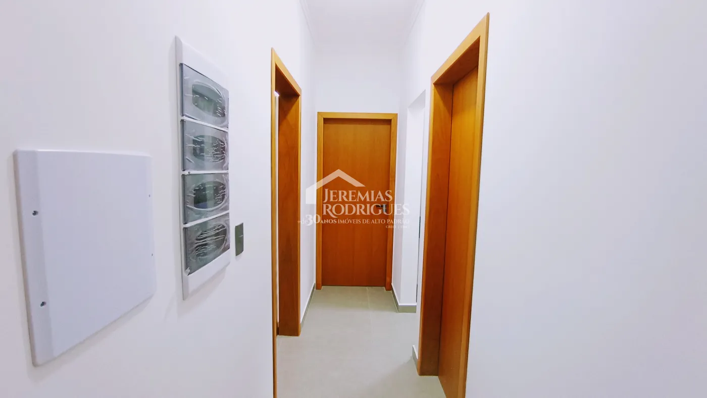 Casa à venda com 3 dormitórios no Condomínio Perolas do Vale em Tremembé/SP.