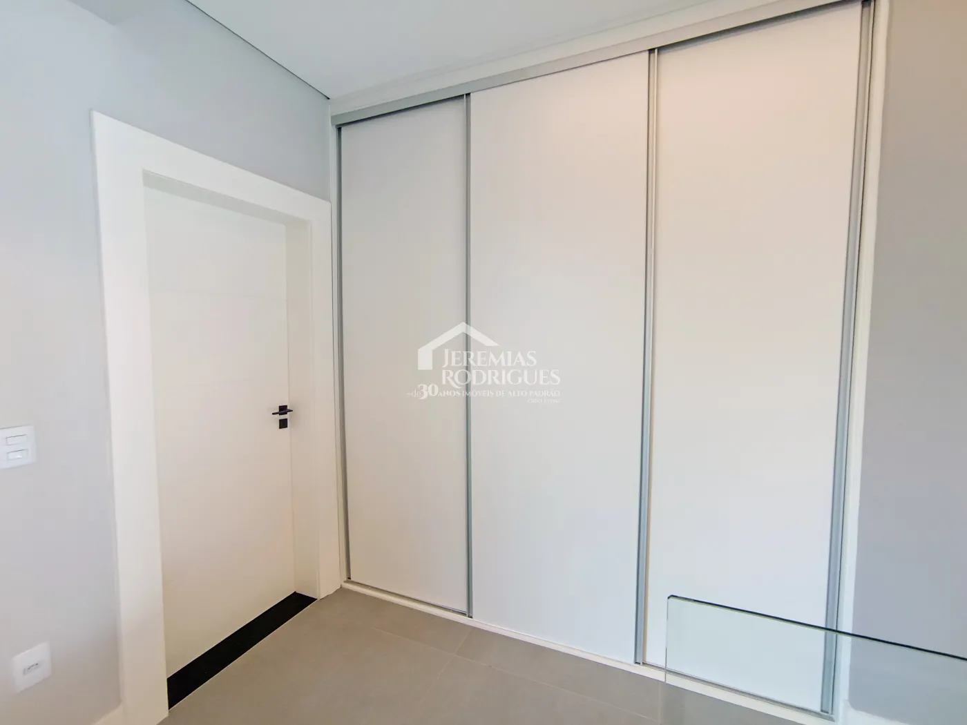 Casa para venda com 4 dormitórios no Condomínio Village Splendore em Pindamonhangaba/SP