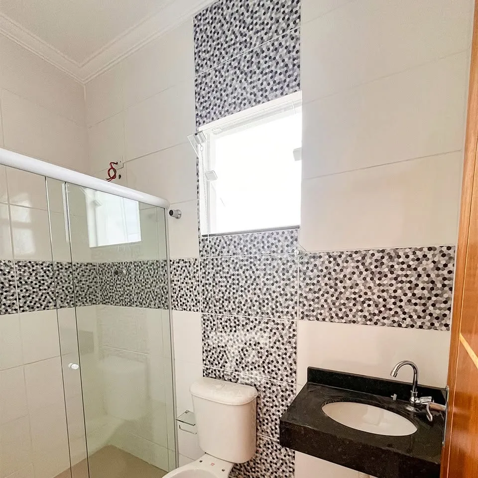 Casa à Venda com Suíte no Flamboyant, Pindamonhangaba | Design com Claraboia