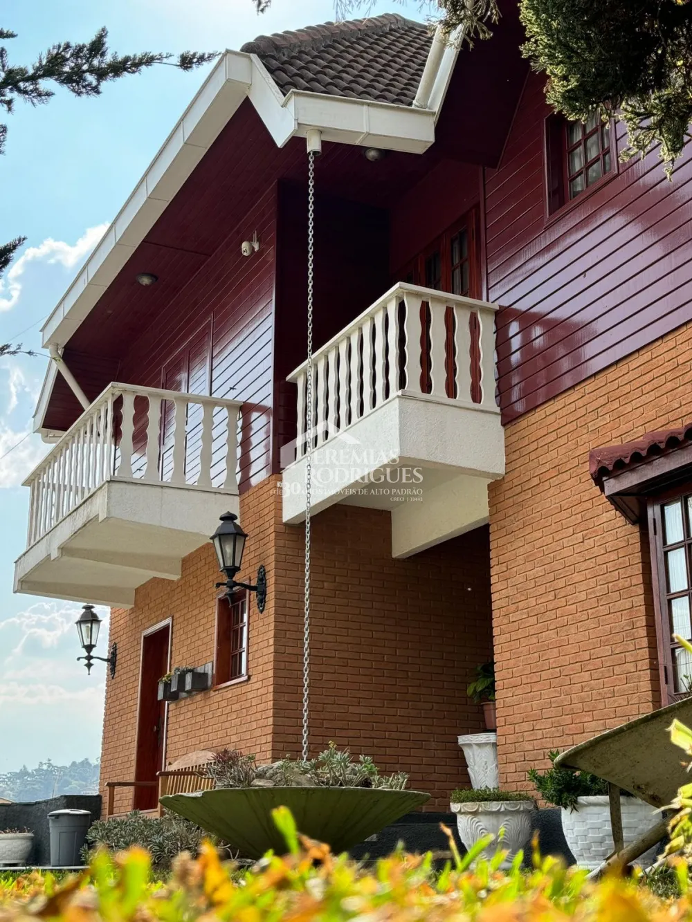 Casa com 4 suítes, 350 m² -  Vila Francalanza - Campos do Jordão/SP.