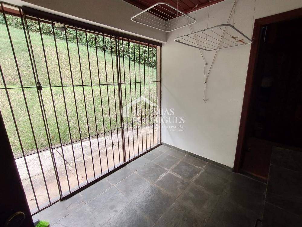 Casa com 4 dormitórios, 281 m² - Condomínio Jardim Véu da Noiva - Campos do Jordão/SP
