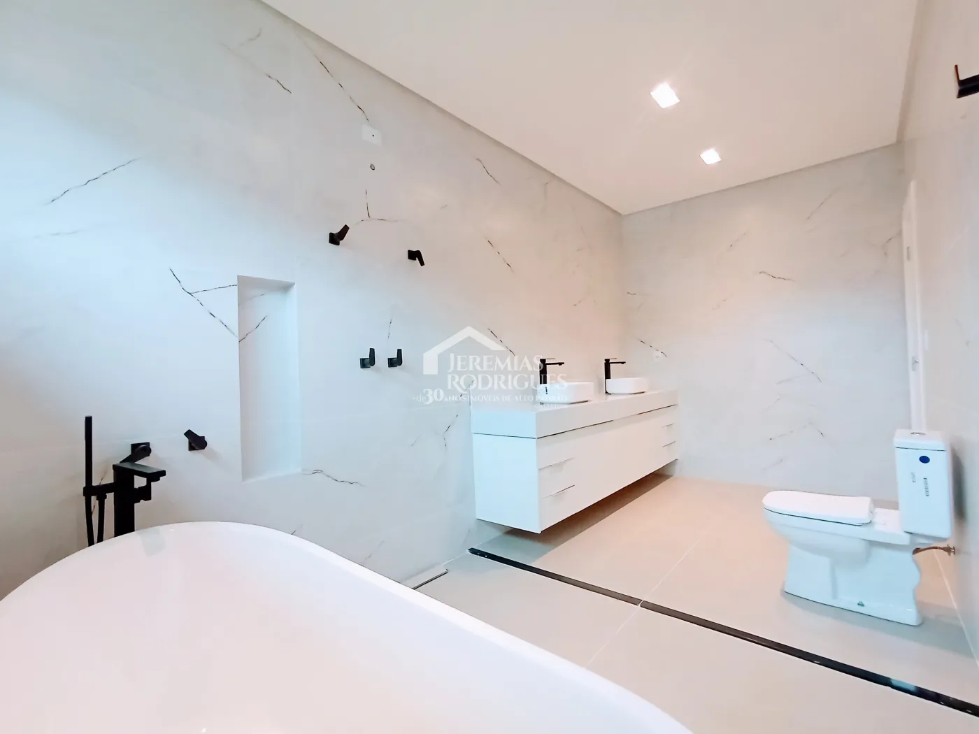 Casa à venda com 4 suítes no Condomínio Cyrella Landscape em Taubaté/SP