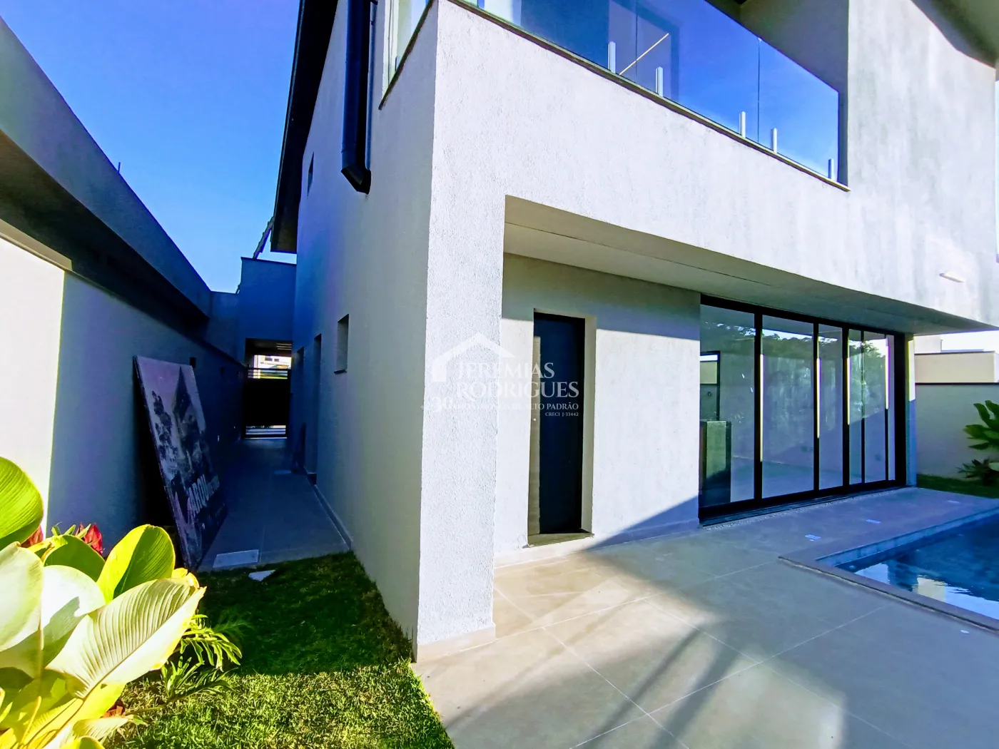 Casa assobradada à venda com 4 dormitórios no Condomínio Cyrella Landscape emTaubaté/SP.