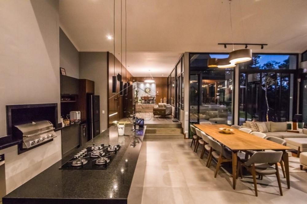 Casa à venda por R$ 7.200.000,00 - Campos do Jordão/SP
