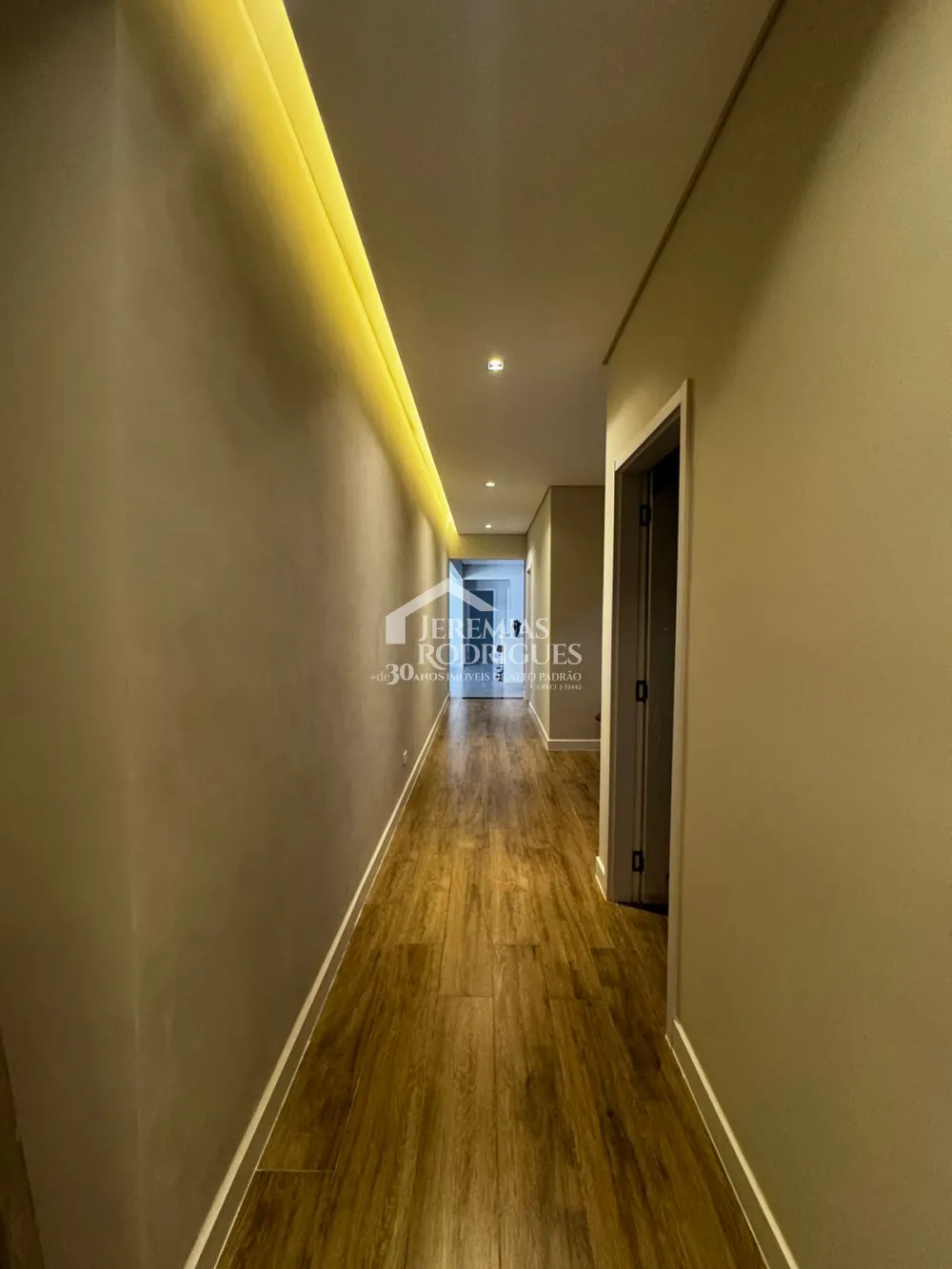 Casa com 4 suítes, 261 m² - Condomínio Altos do Cataguá - Taubaté/SP.