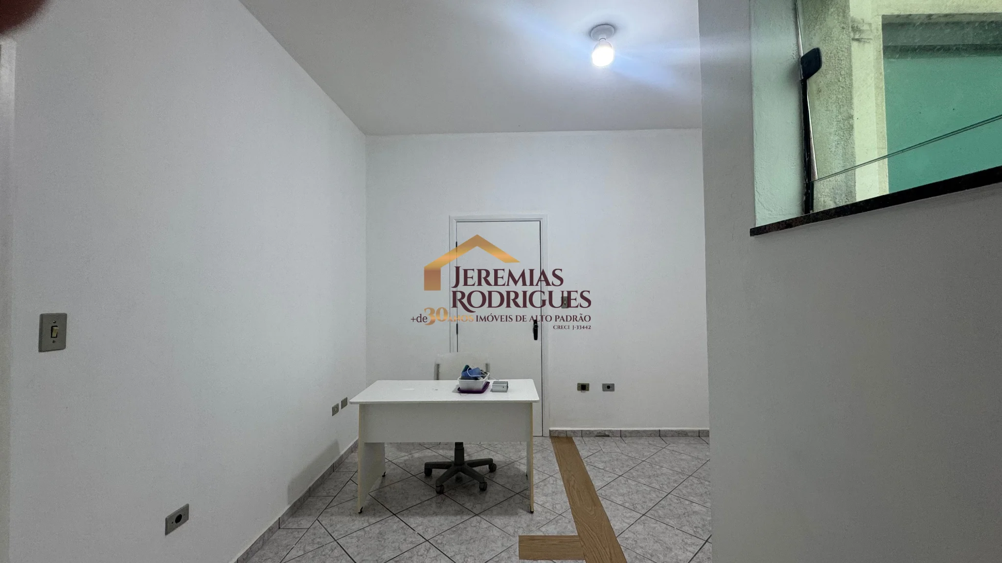 Sala comercial para locação no Centro em Pindamonhangaba/SP. — foto 5