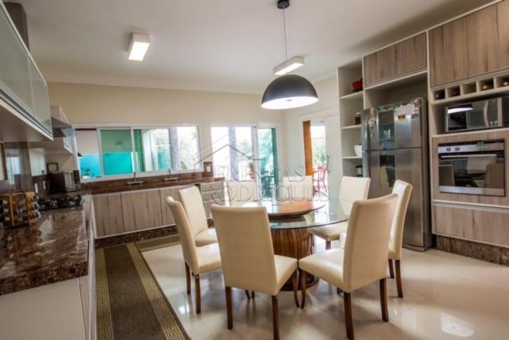 Casa com 4 quartos, 562 m², à venda por R$ 2.200.000- Campos do Conde II Versailles - Tremembé/SP