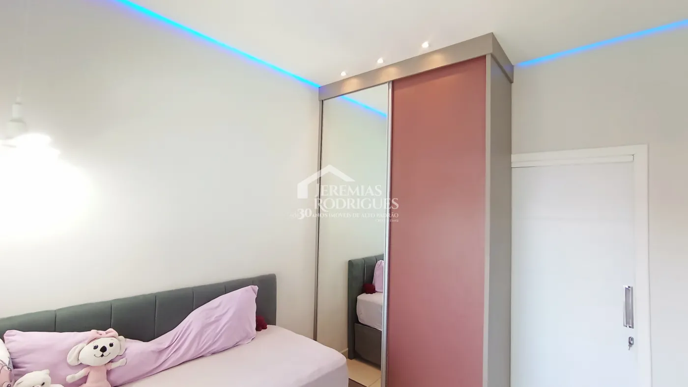 Casa à venda com 3 dormitórios no Condomínio Tecoara em Taubaté/SP.