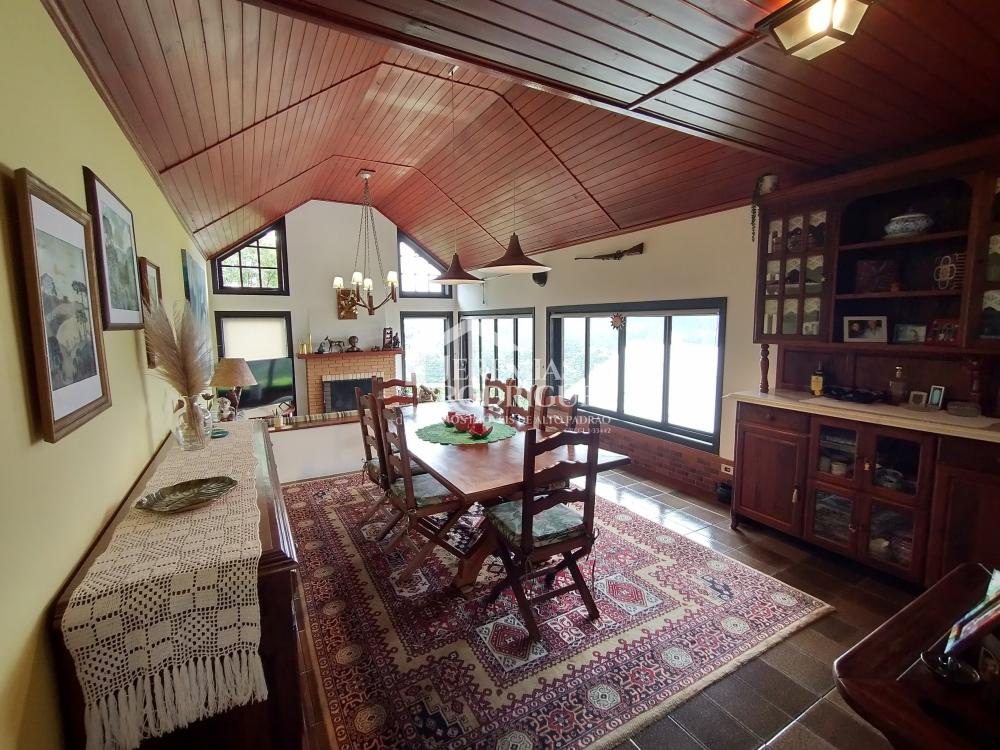 Casa com 4 dormitórios, 281 m² - Condomínio Jardim Véu da Noiva - Campos do Jordão/SP