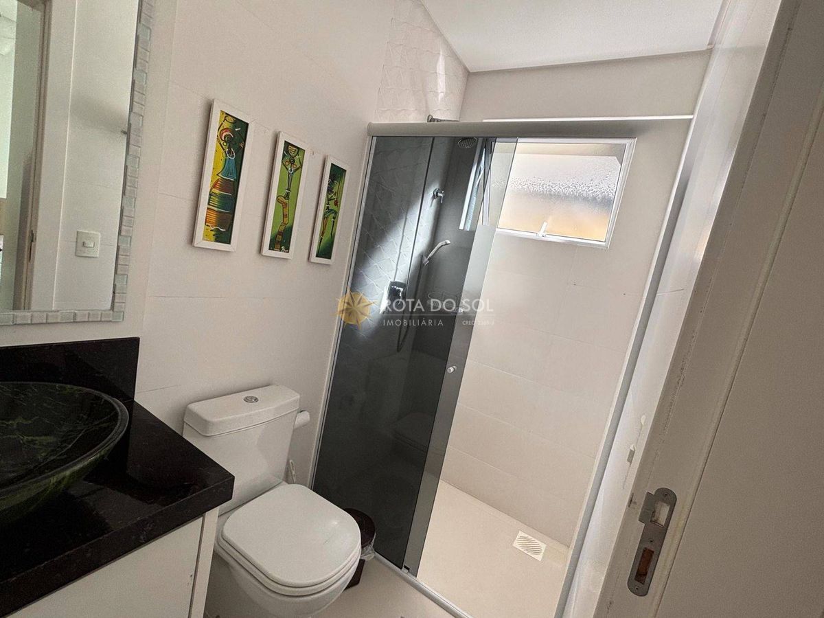 Residencial Salinas Apartamento Quadra Mar 4 Suítes em Meia Praia Itapema SC