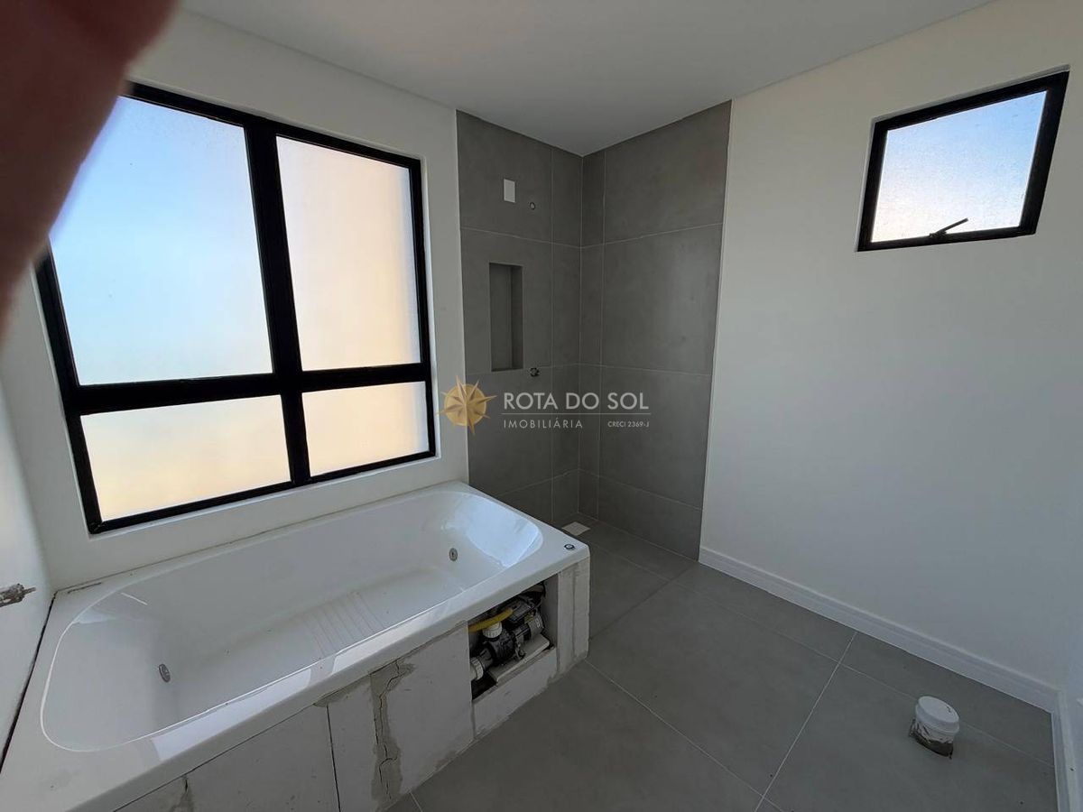 Diamond Tower Apartamento Quadra Mar 4 Suítes Meia Praia Itapema SC