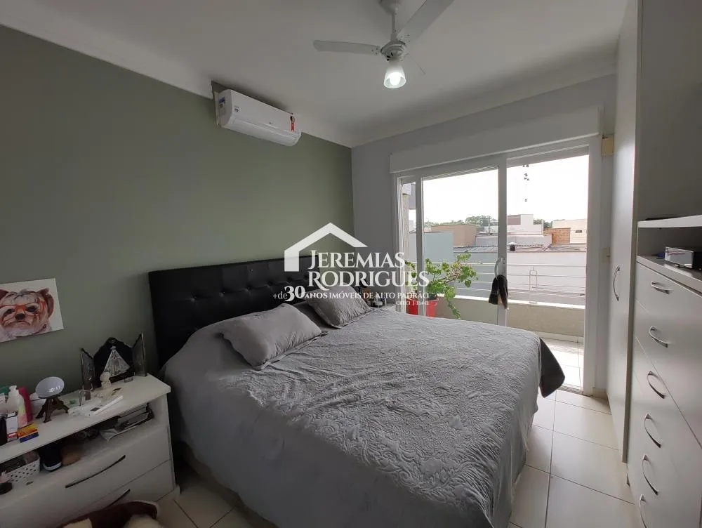 Casa com 3 quartos, 252 m²- Condomínio Campos do Conde Chamboard - Tremembé/SP