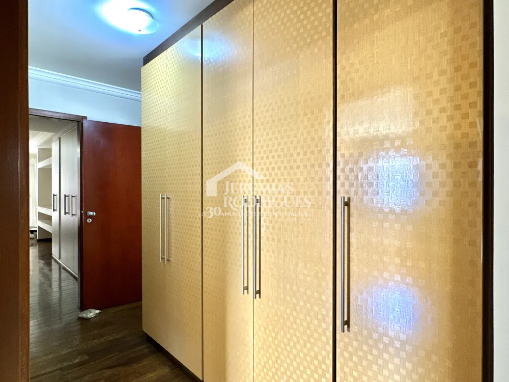 Casa com 4 quartos, 617 m² - Condomínio Taubaté Village - Taubaté/SP