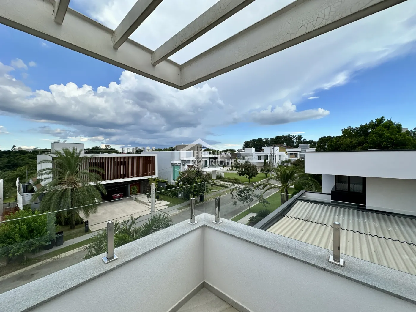 Casa à venda no Condomínio Residencial Terras de San Marco em Taubaté/SP.