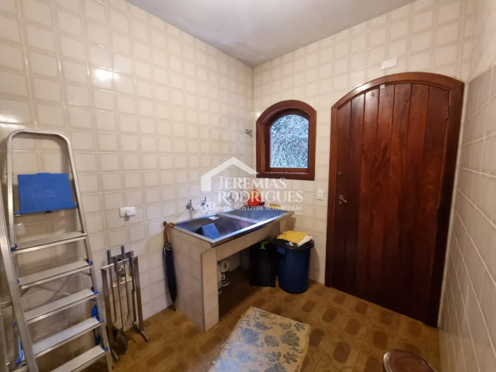 Casa com 6 dormitórios, 650 m² - Vila Inglesa - Campos do Jordão/SP