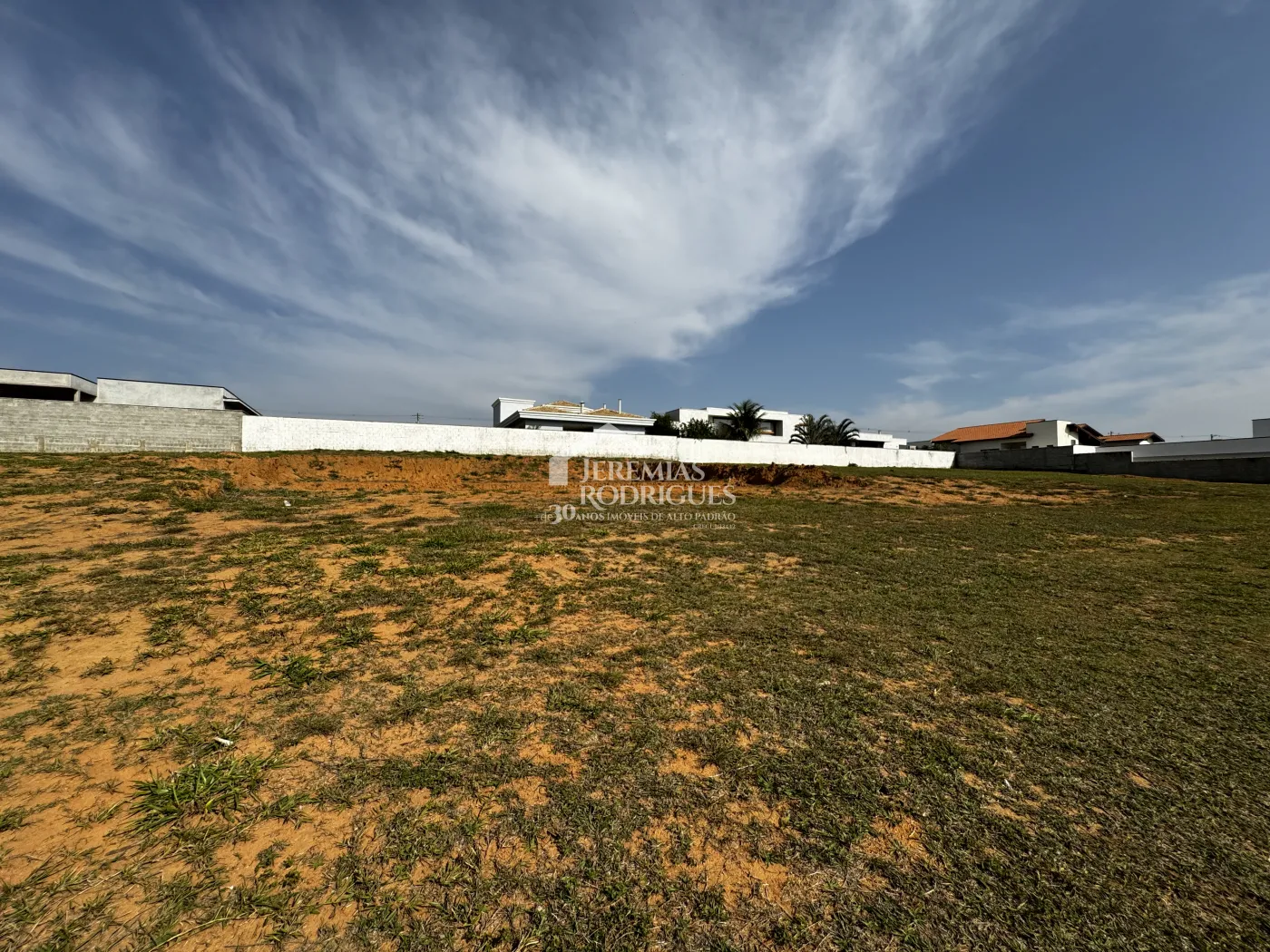 Terreno com 869 m² - Condomínio Colonial Village II  - Pindamonhangaba/SP.