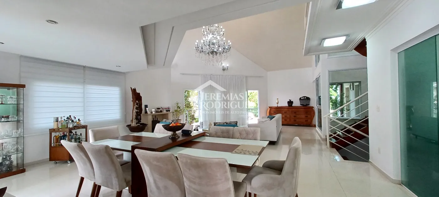 Casa disponível para venda e locação no Condomínio Colonial Village I em Pindamonhangaba/SP