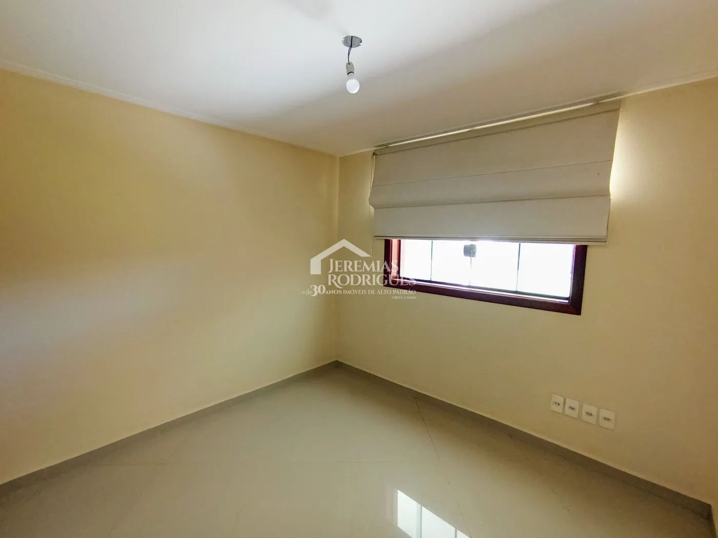 Chácara para locação com 4 dormitórios no bairro Jardim Carlota em Moreira Cesar/SP