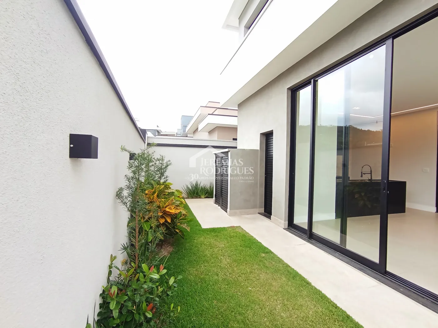 Casa à venda com 4 suítes no Condomínio Cyrella Landscape em Taubaté/SP