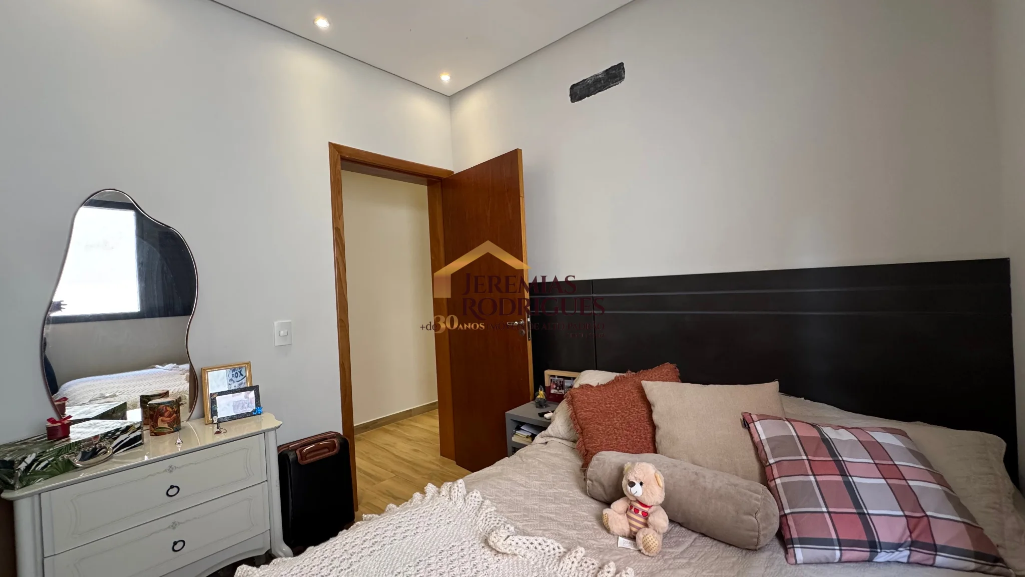 Casa à venda no Condomínio Residencial Tecoara em Taubaté/SP.