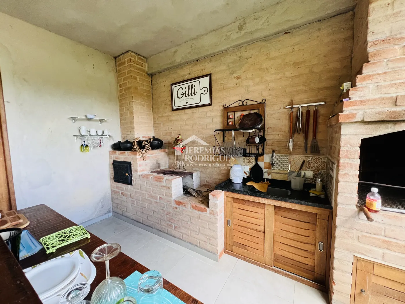 Chácara com 2 casas e 7 suítes - Loteamento Cortina D´Ampezzo - Santo Antônio do Pinhal/SP