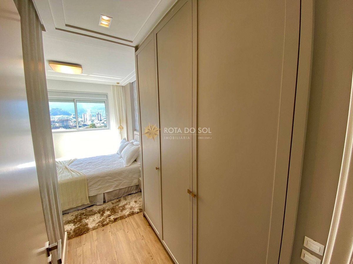 Le Premier Apartamento 3 Suítes no Centro de Itapema