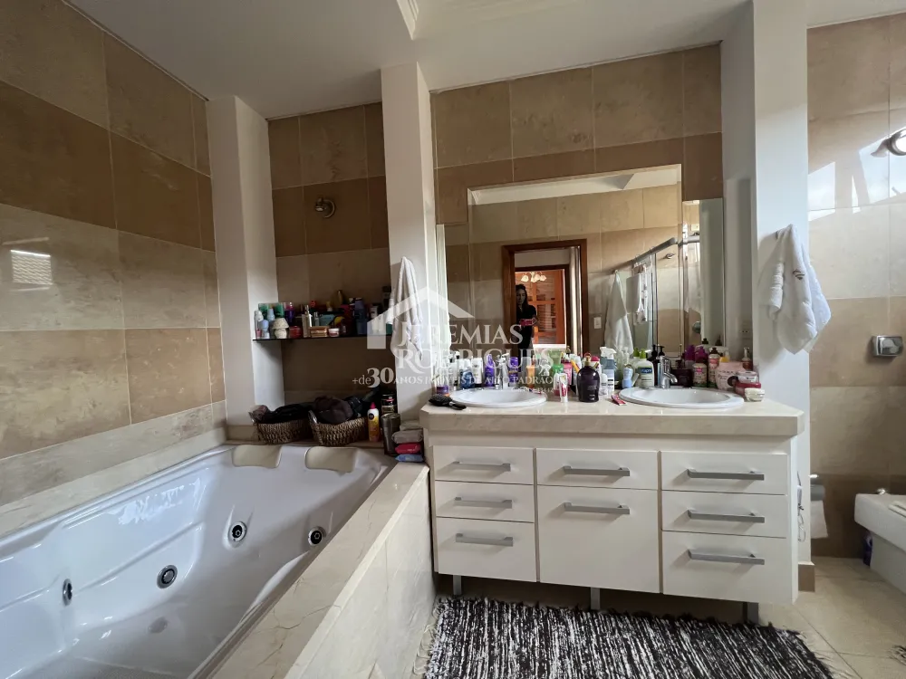 Casa com 3 quartos, 423 m² - Condomínio Taubaté Village - Taubaté/SP