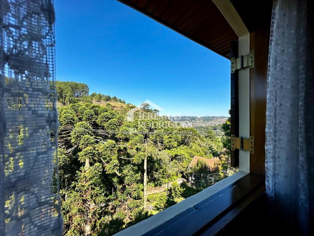 Sobrado em Condomínio com 4 dormitórios - Condomínio Colinas do Sol - Campos do Jordão/SP