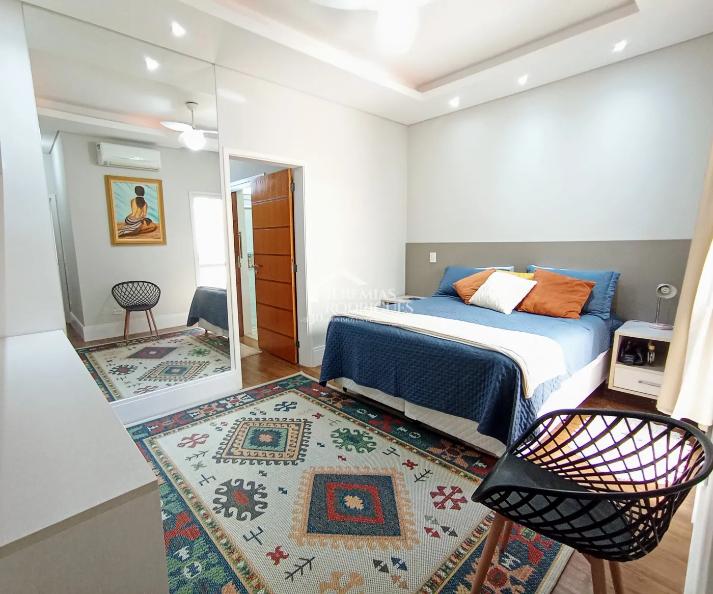 Casa para venda com 3 dormitórios no Condomínio Campos Do Conde II Versailles em Tremembé/SP