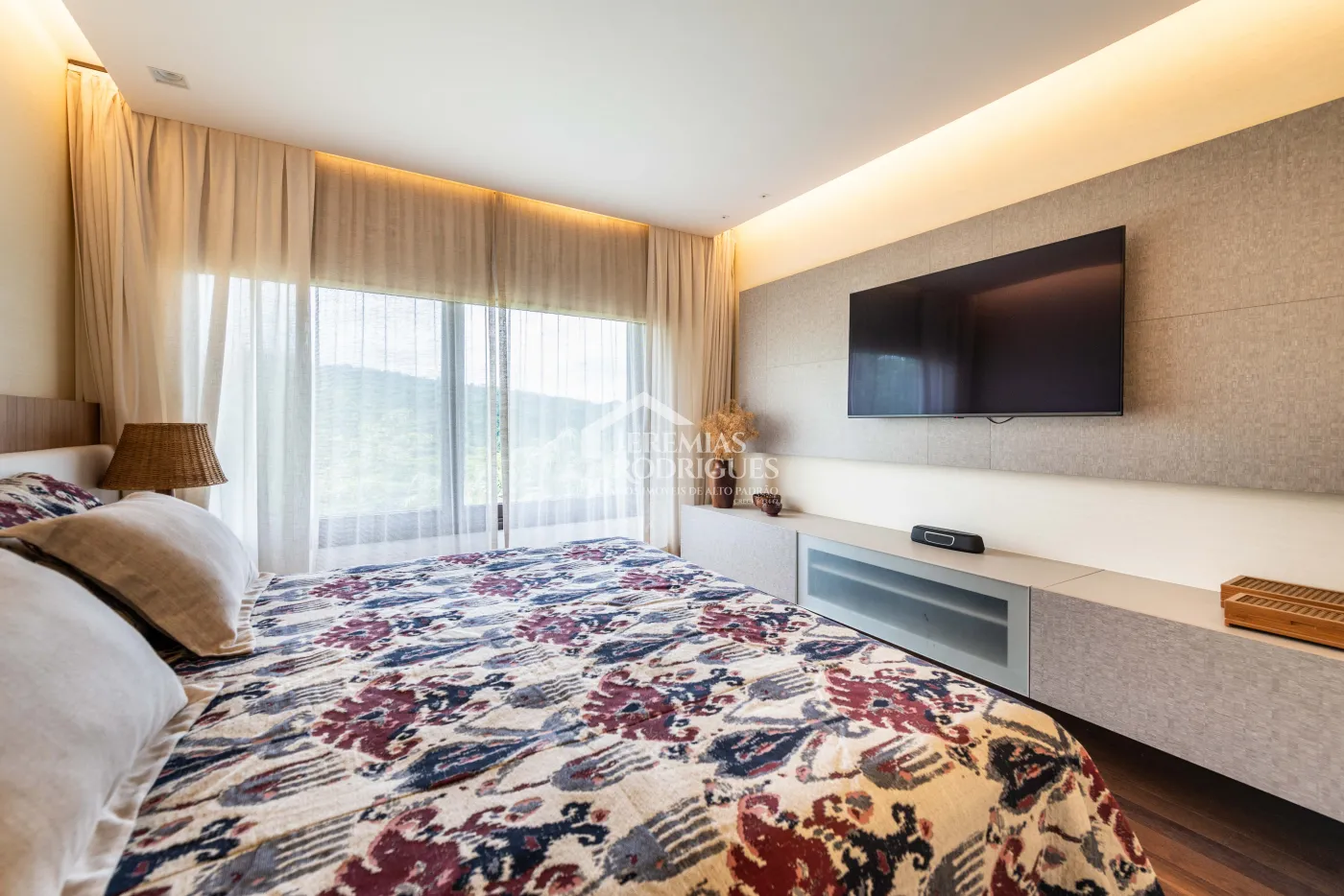 Casa para venda com 4 suítes no Condomínio Fazenda Dona Carolina em Itatiba/SP