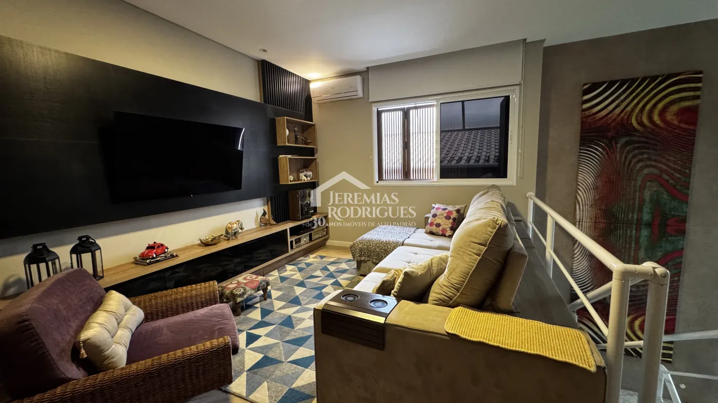 Casa para locação com 3 suítes no Condomínio Reserva dos Lagos em Pindamonhangaba/SP.