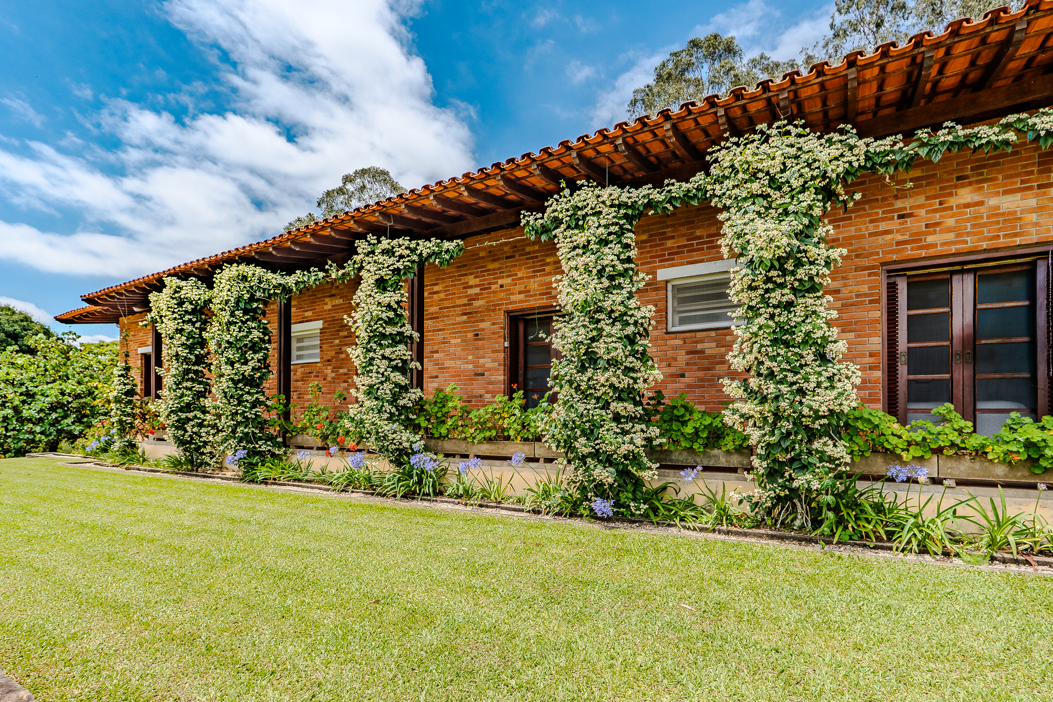 Fazenda à venda com 89,87 ha no bairro Piracuama em Pindamonhangaba/SP. 