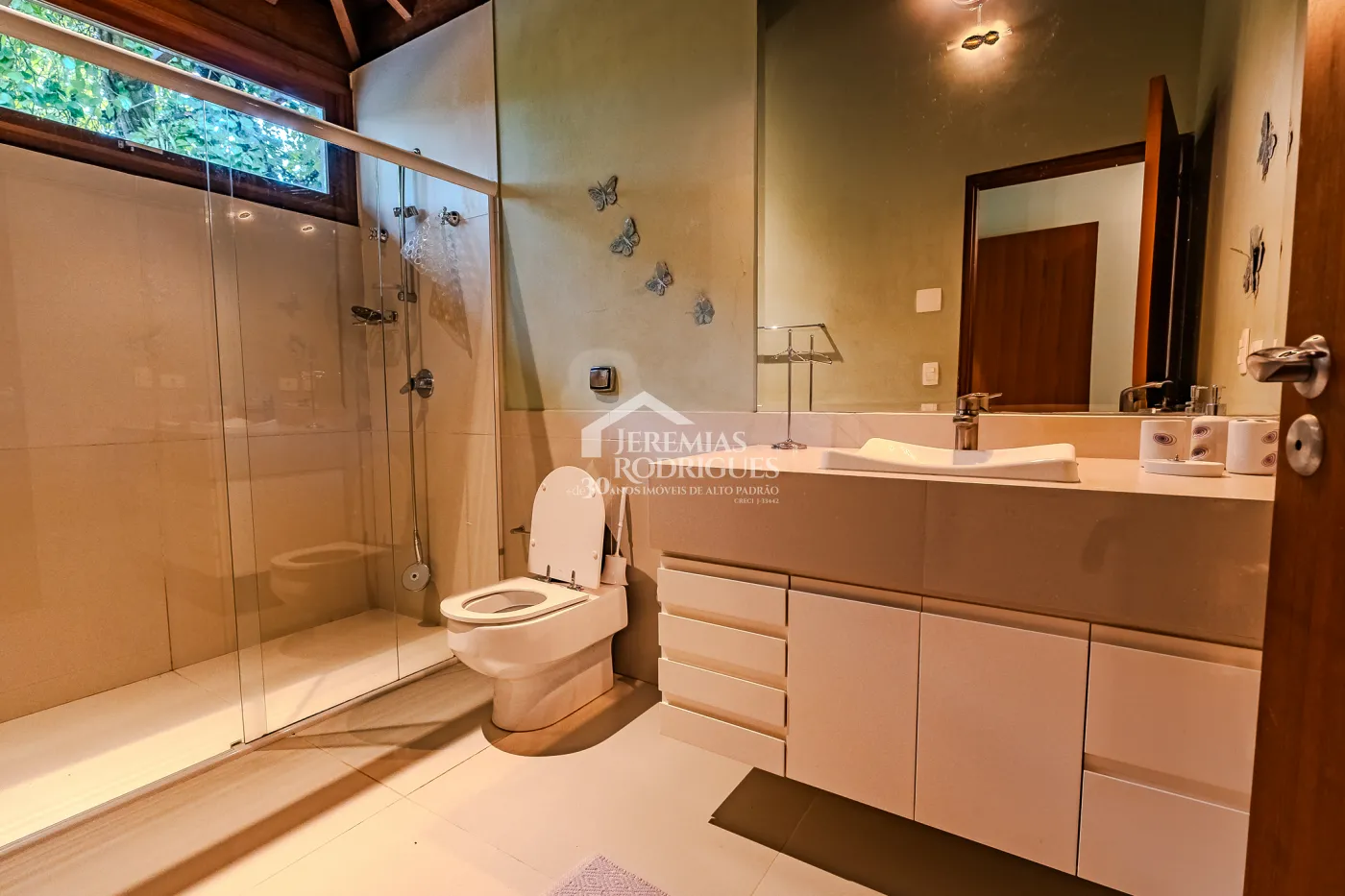 Casa para venda com 5 suítes no Condomínio Villandry em Campos do Jordão/SP