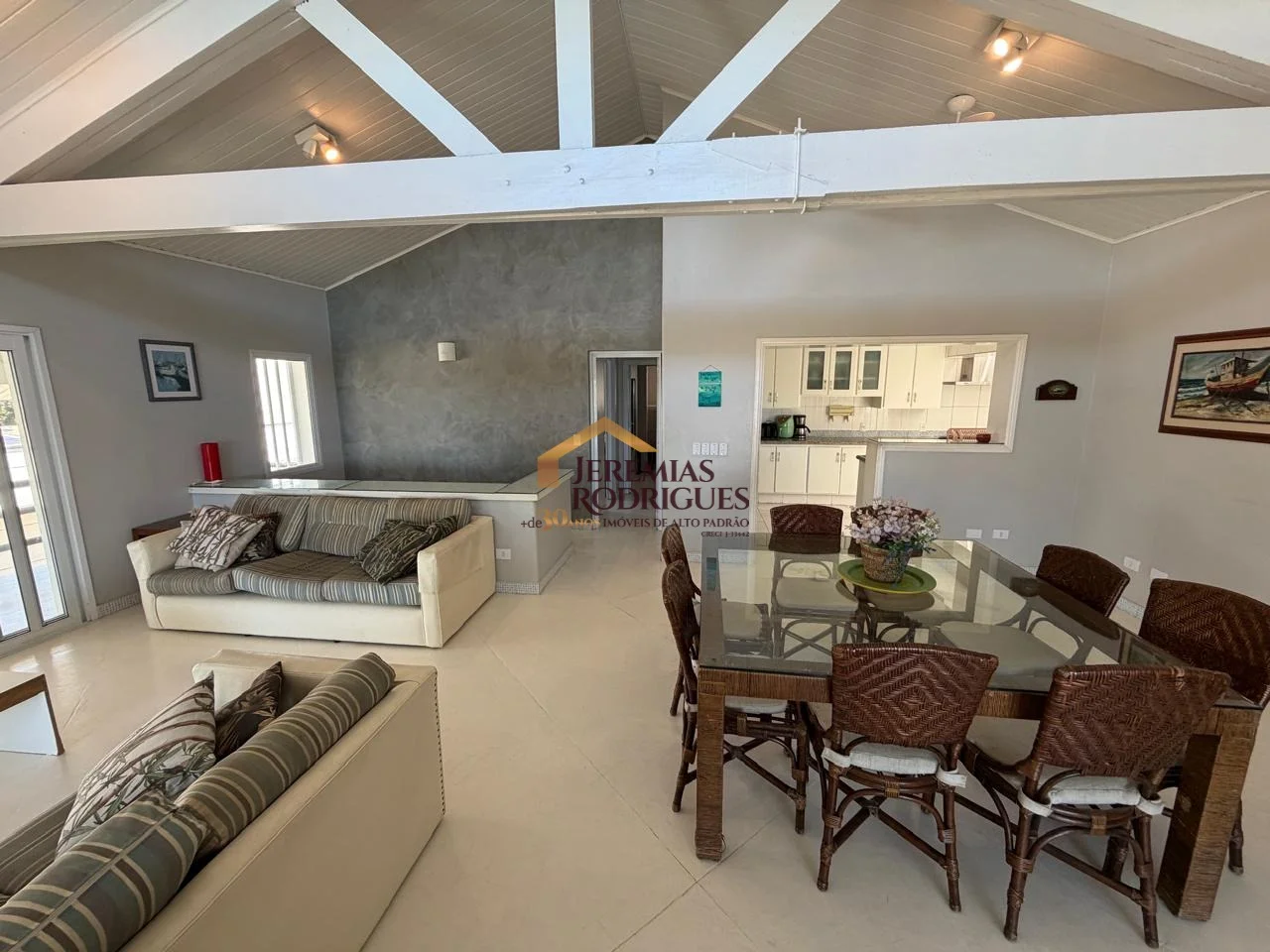 Casa à venda no Condomínio Santa Rita em Ubatuba/SP.