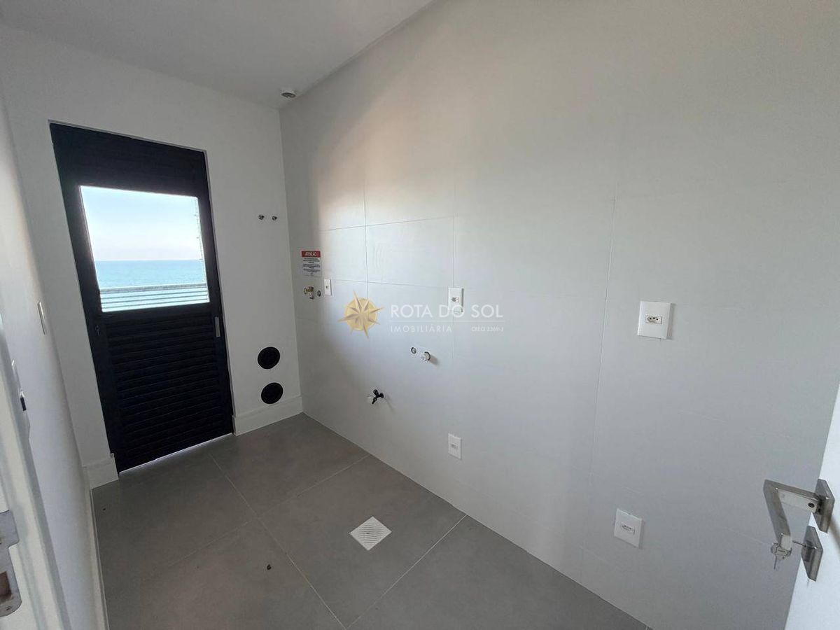 Diamond Tower Apartamento Quadra Mar 4 Suítes Meia Praia Itapema SC