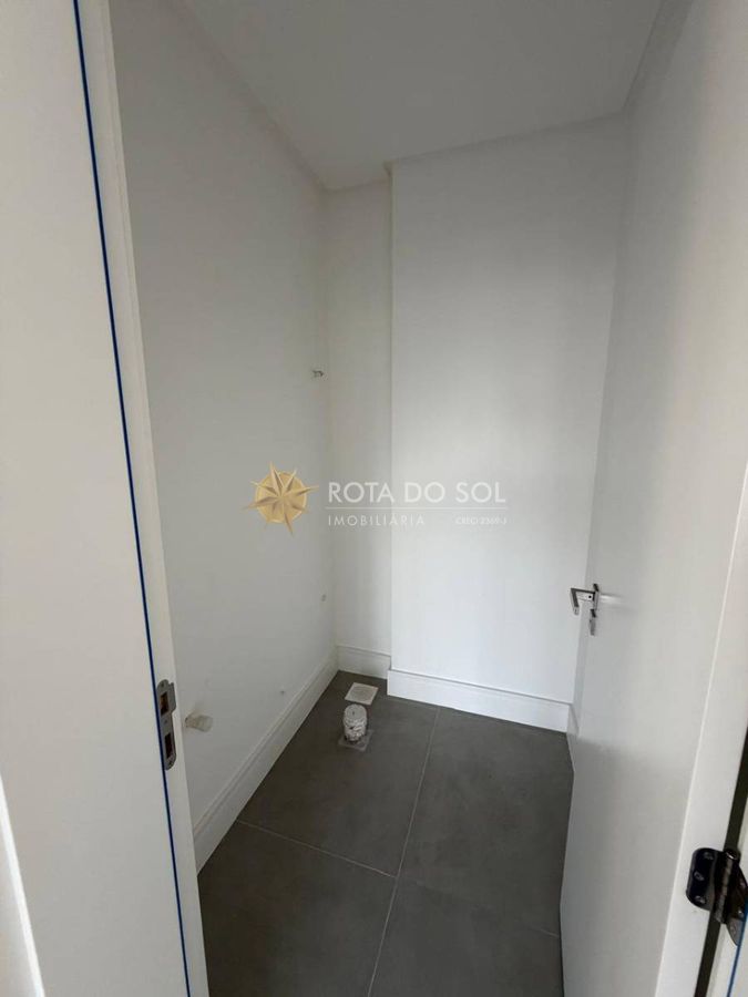 Diamond Tower Apartamento Quadra Mar 4 Suítes Meia Praia Itapema SC