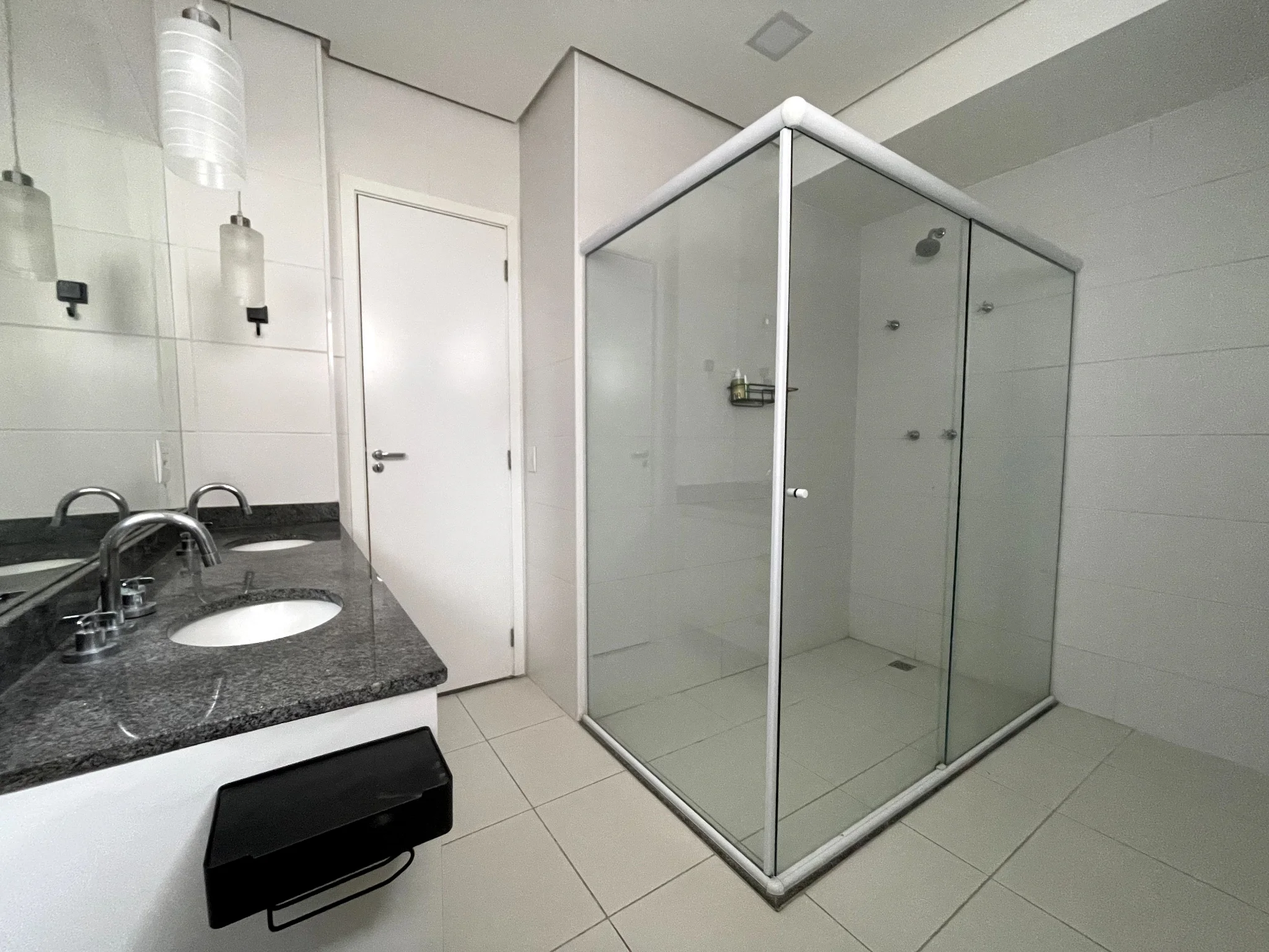Apartamento para venda com 3 dormitórios no Edifício Vert Residence em Taubaté/SP. 