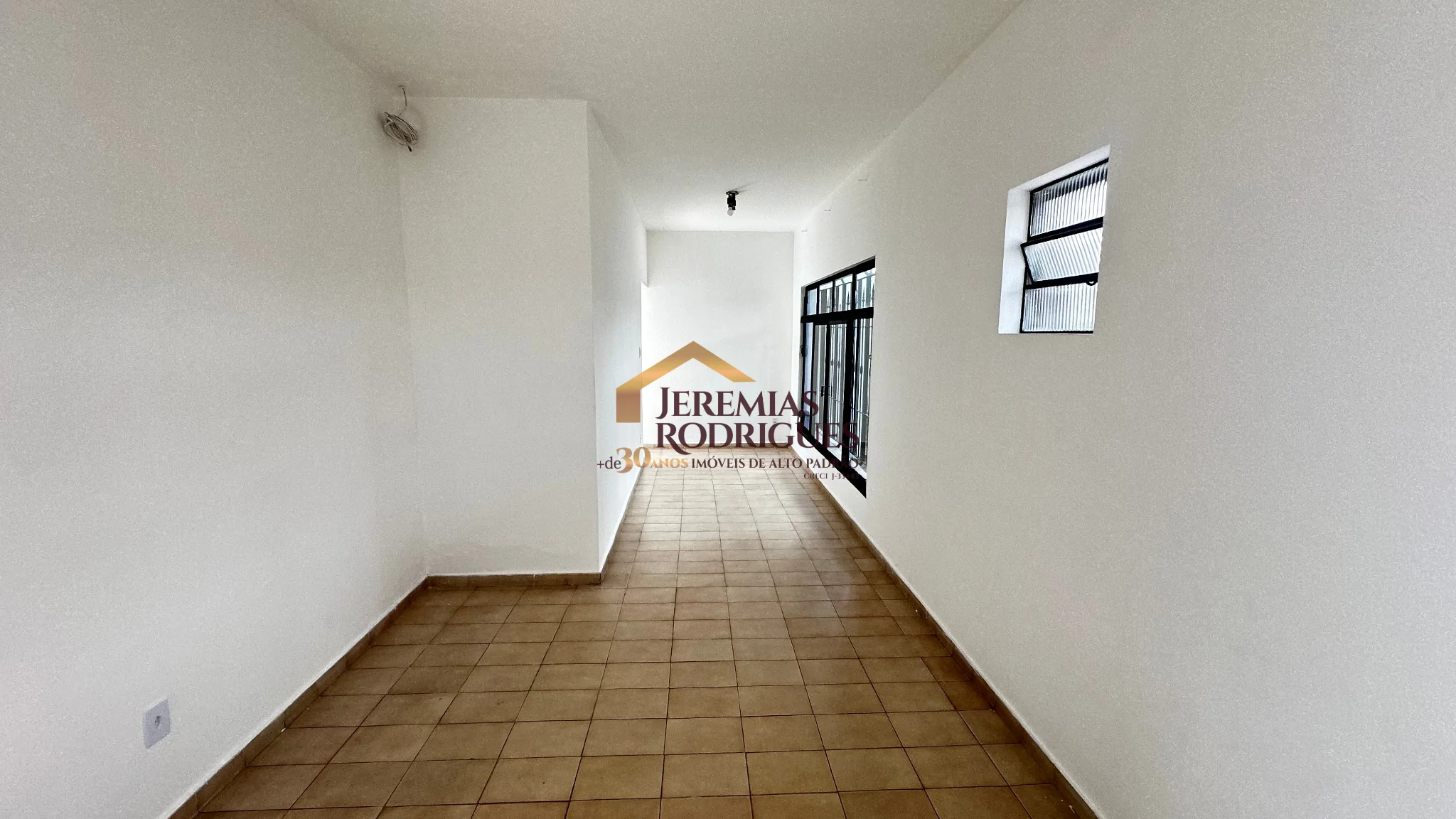Casa para locação no centro em Pindamonhangaba/SP. - foto 2