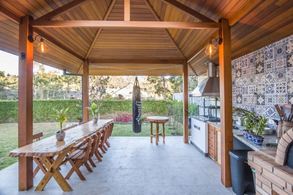 Casa à venda por R$ 3.200.000,00 - Campos do Jordão/SP