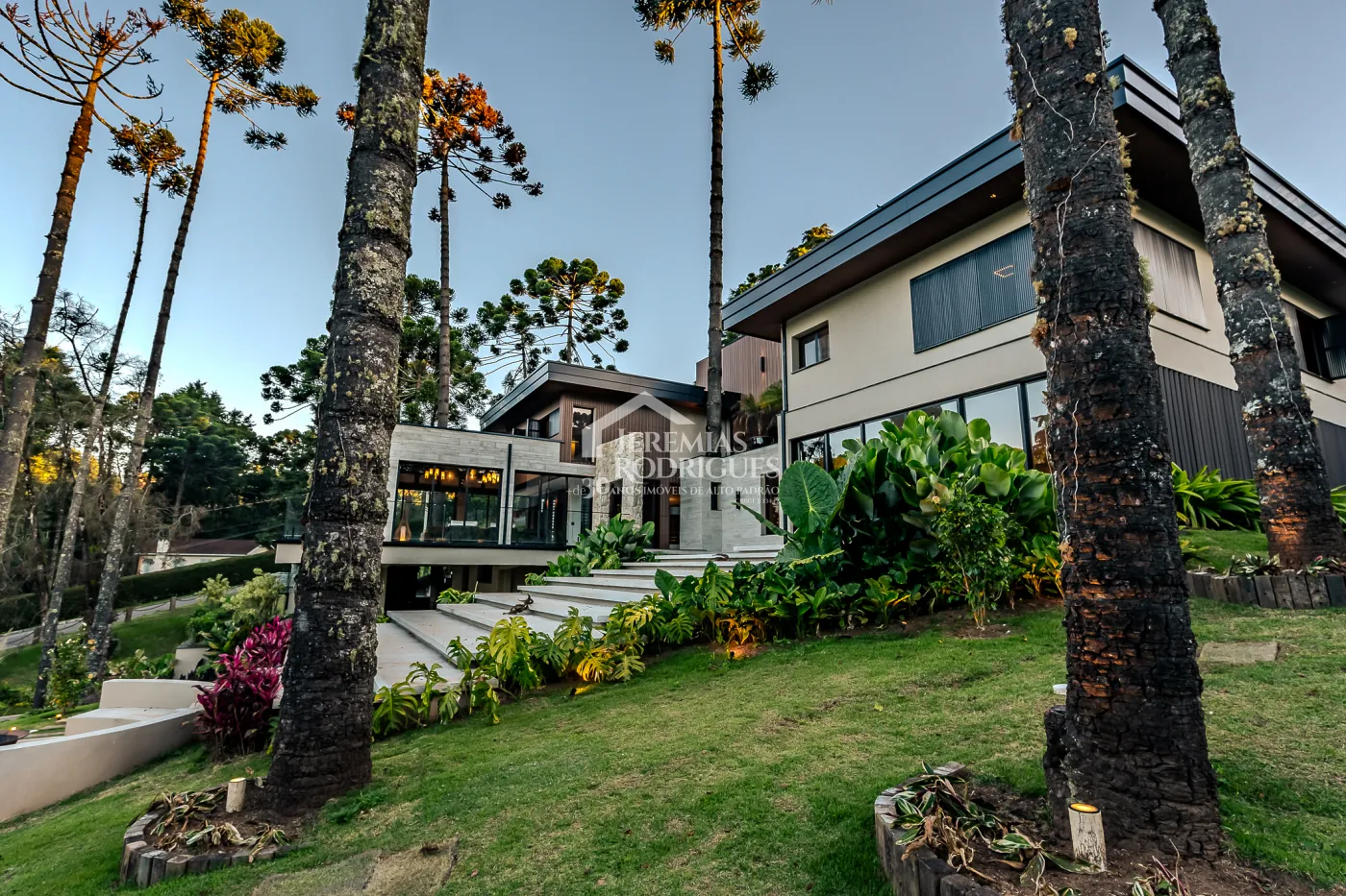 Casa de 2727 m² à venda por R$ 15.000.000,00 - Campos do Jordão/SP