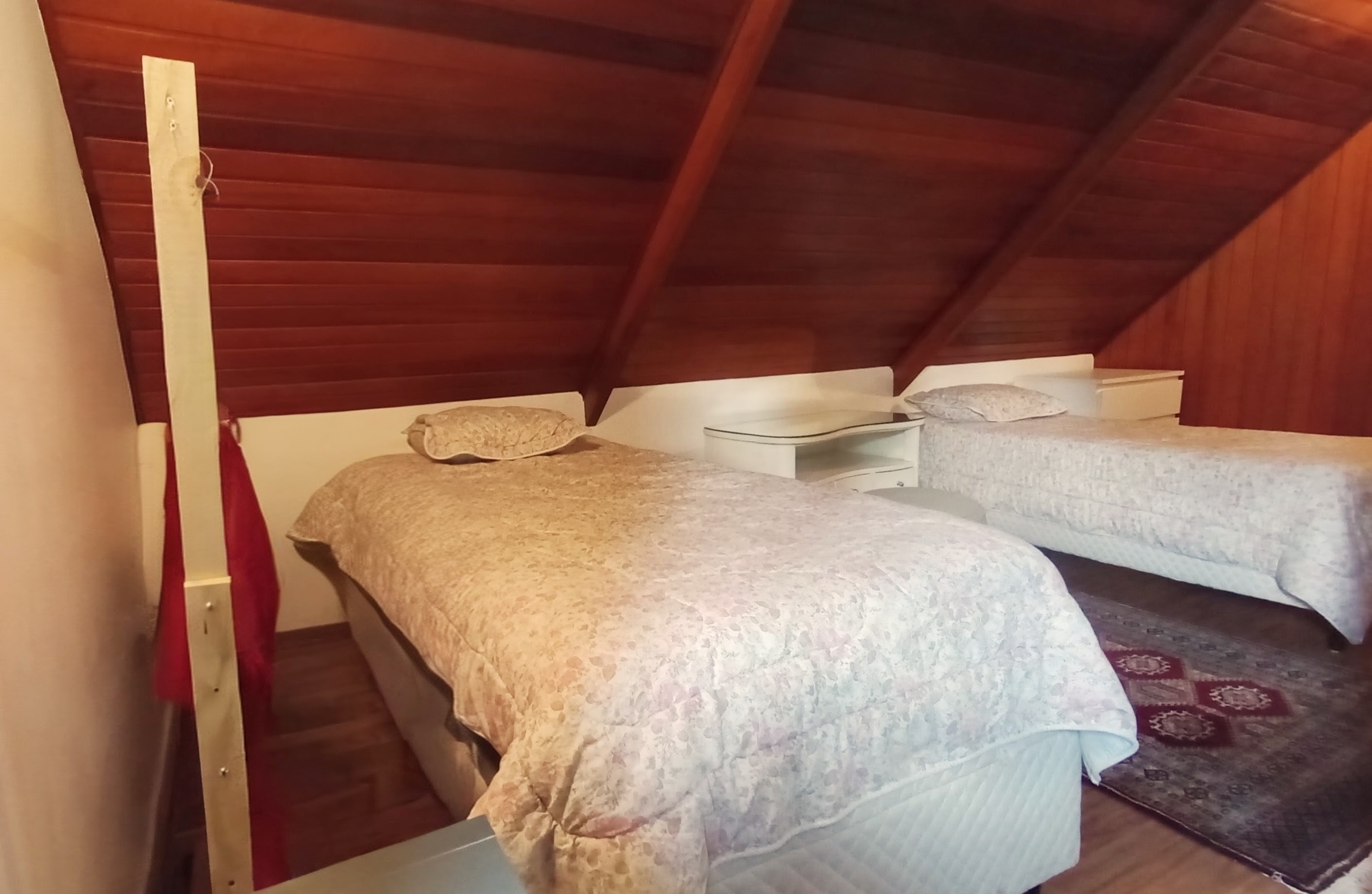 Casa à venda com 5 dormitórios no Capivari em Campos do Jordão/SP.