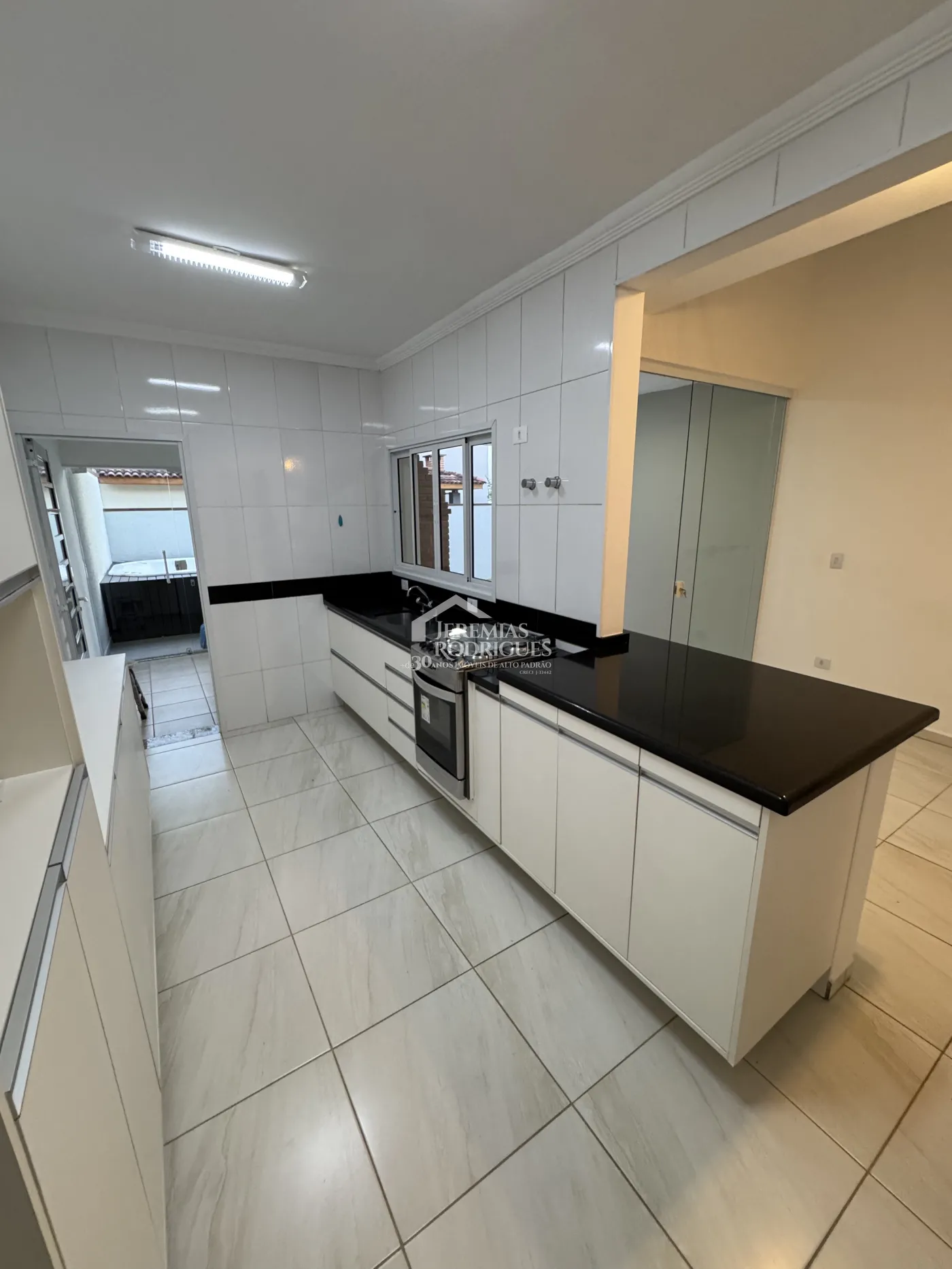 Casa para venda com 3 dormitórios no Condomínio Campos do Conde II Chamboard em Tremembé/SP