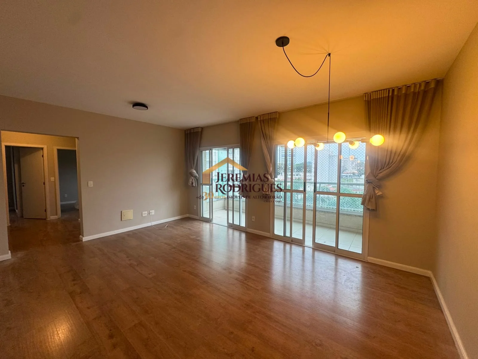 Apartamento para venda e locação no Condomínio Camburi em Taubaté/SP