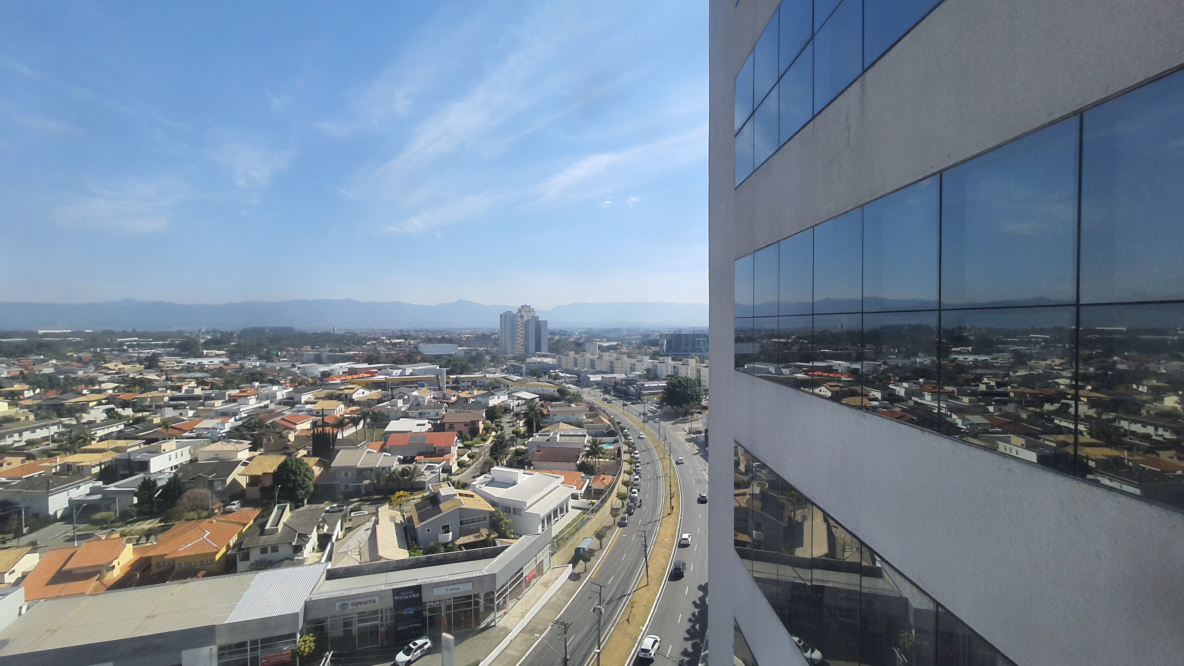 Sala comercial à venda, 62 m² no Edifício The One Office Tower em Taubaté/SP.