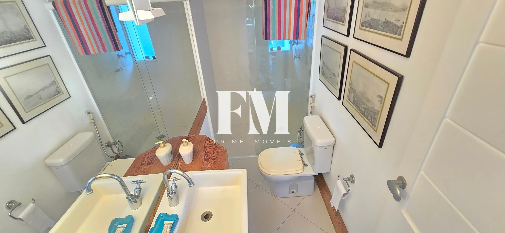 Casa Espetacular a venda na Lagoa | Rua Sacopã | Original 4 Quartos (3 Suítes) | com Piscina e Vista Panorâmica.              e Piscina - foto 18