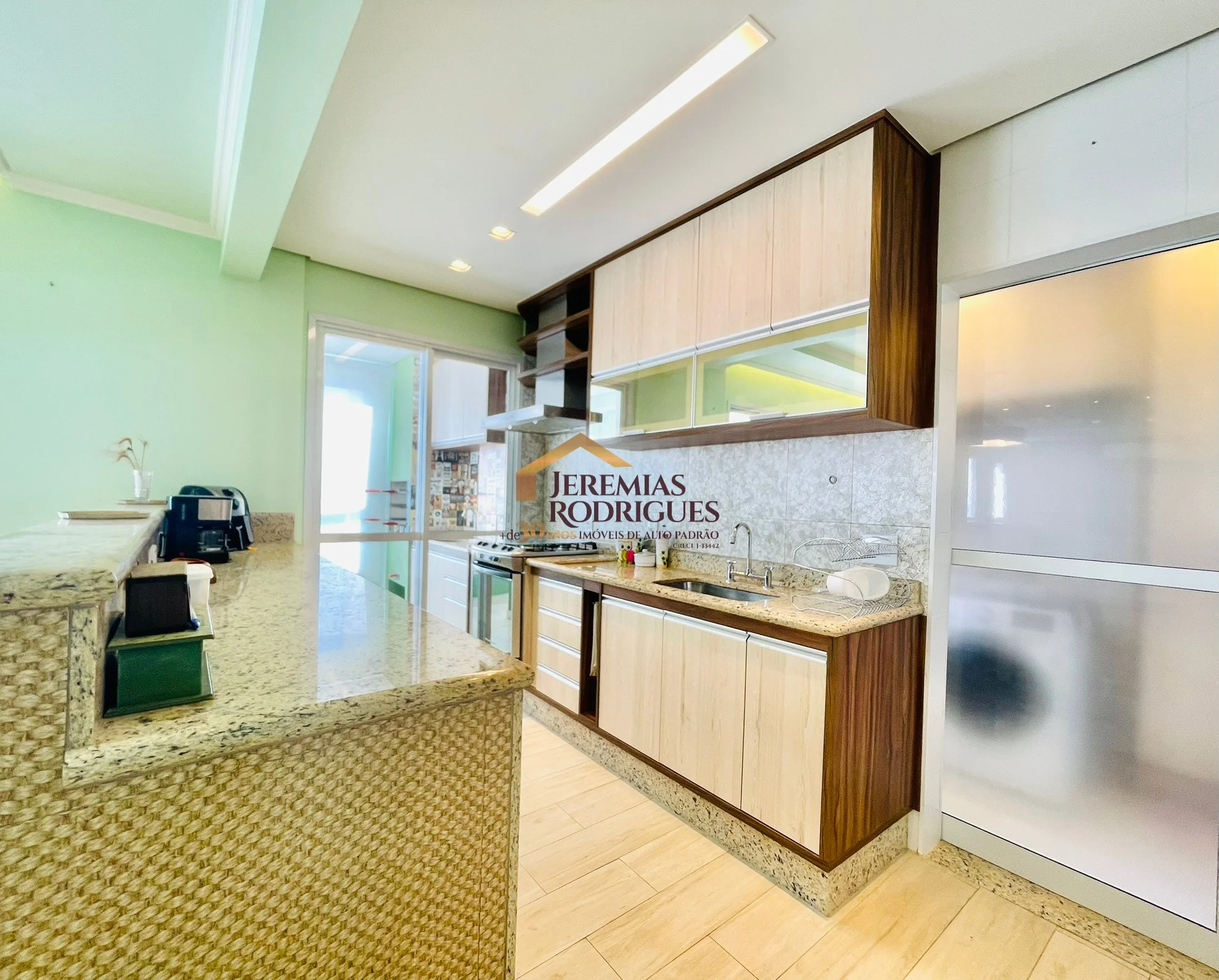 Apartamento para locação e venda Porteira fechada no Edifício Vert Residence em Taubaté/SP.