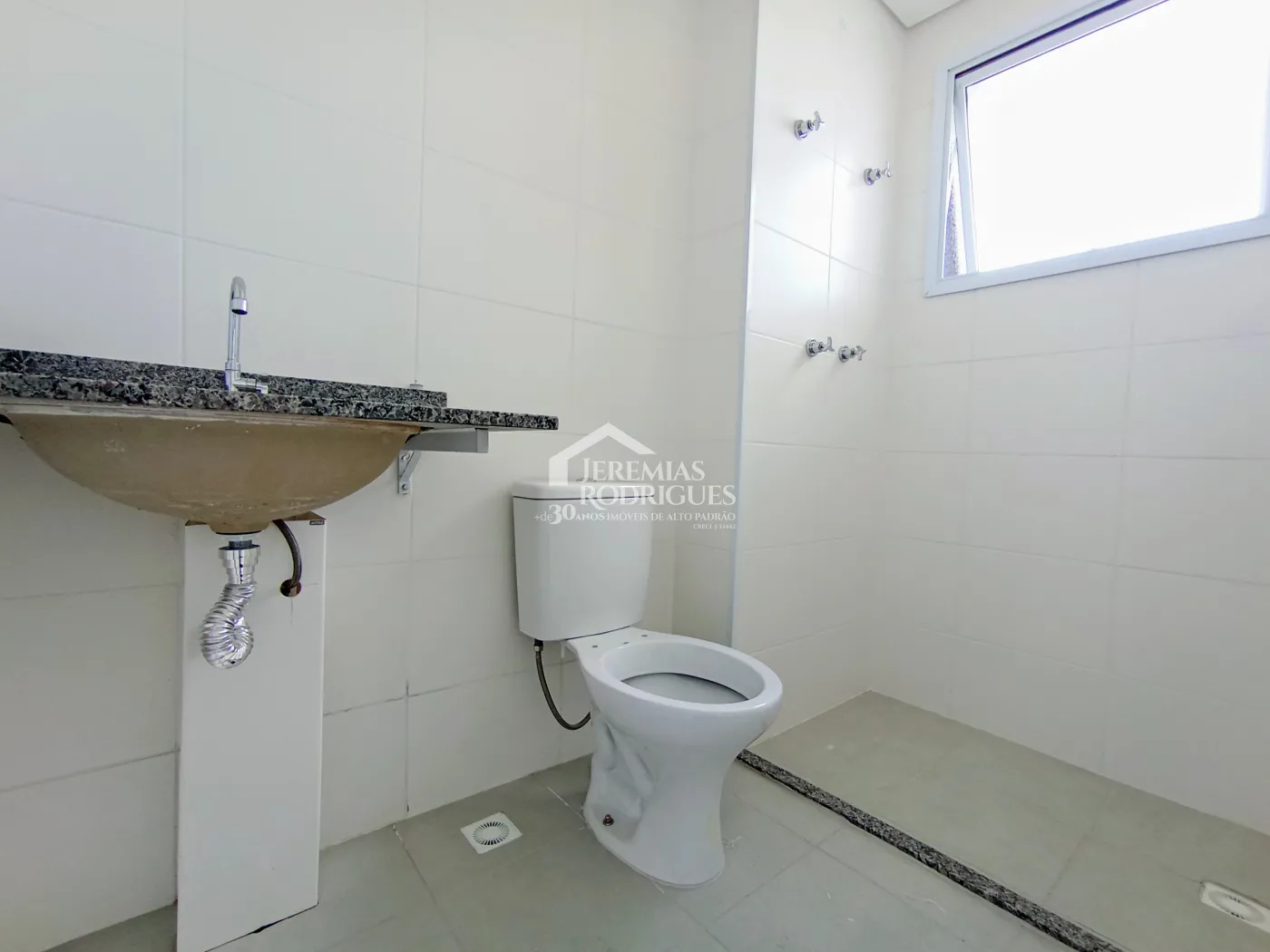 Apartamento à venda com 2 dormitórios, 81 m² no Condomínio Syrah Residence em Taubaté/SP.