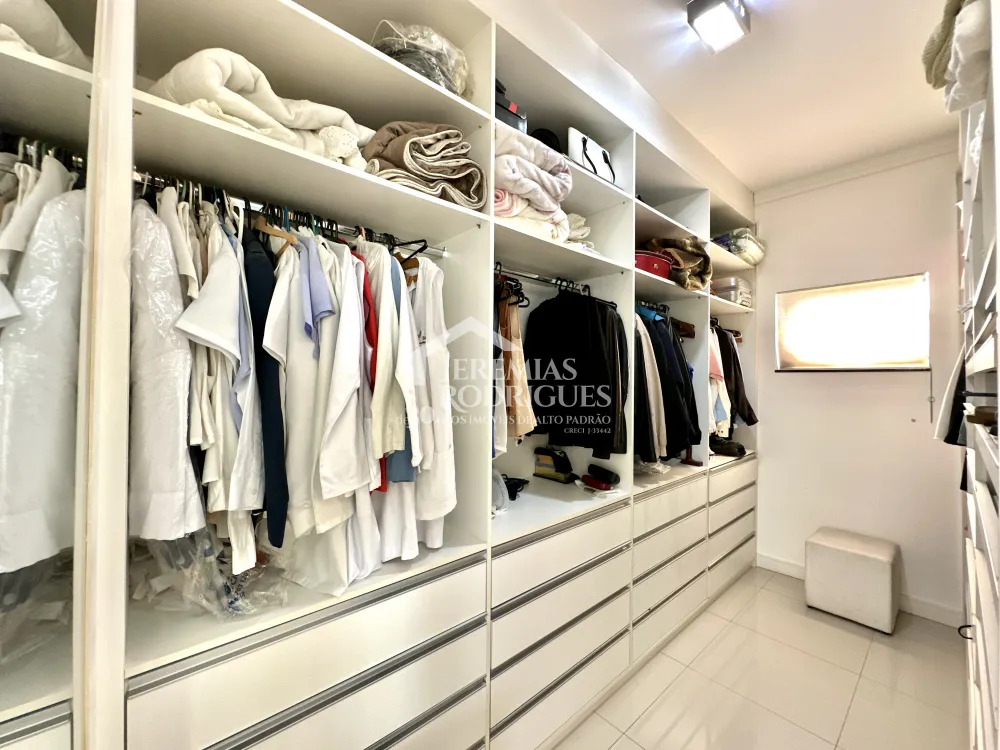 Casa mobiliada para locação no Condomínio Campos do Conde I em Tremembé/SP. 