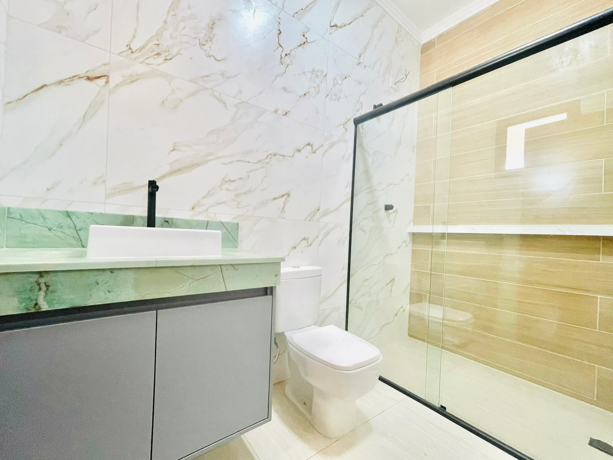 Casa para venda e locação, com 3 dormitórios no Condomínio Vila Romana em Pindamonhangaba/SP