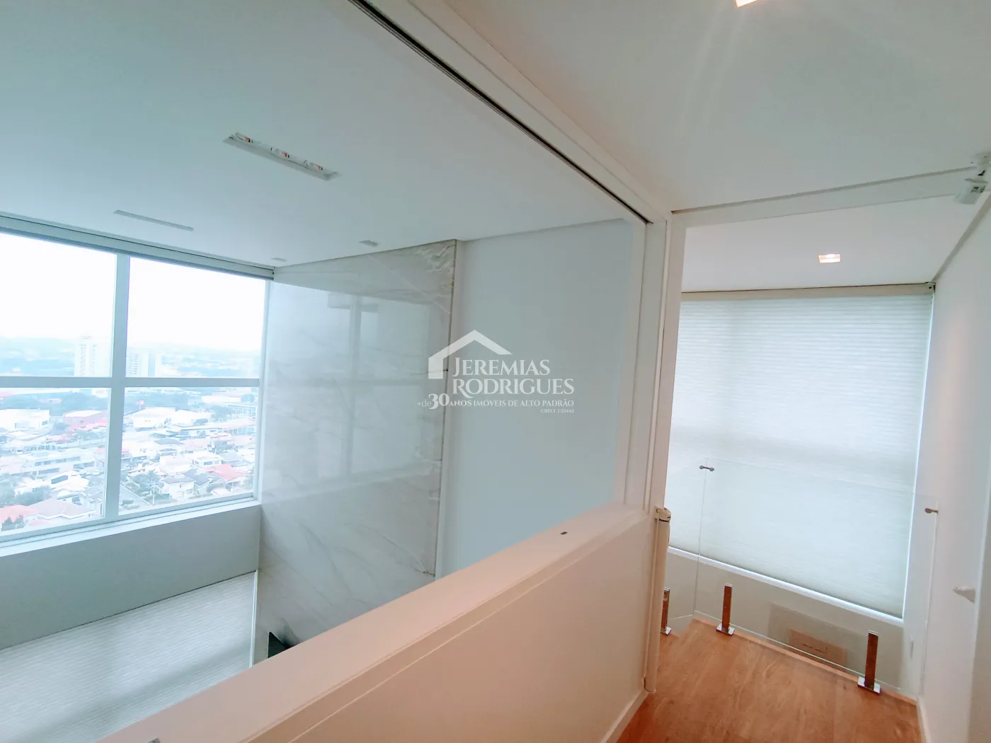 Cobertura duplex à venda com 3 dormitórios, 182 m² no Edifício Vert Residence em Taubaté/SP